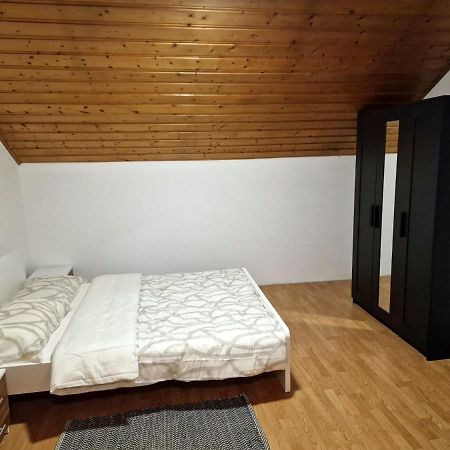 Kiki Privatne Sobe, Zagreb Airport Apartment Velika Gorica Exterior photo