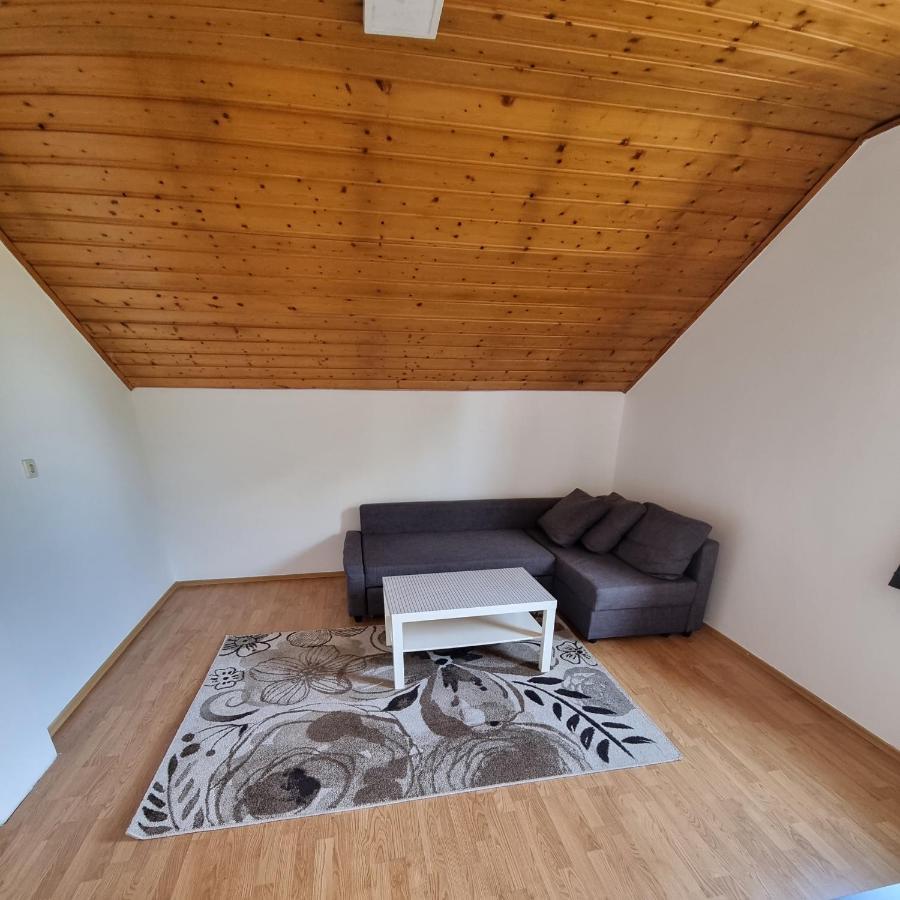 Kiki Privatne Sobe, Zagreb Airport Apartment Velika Gorica Exterior photo